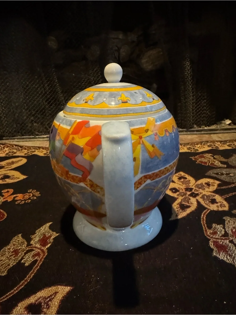 Williams-Sonoma Montgolfiere hot air balloon  porcelain teapot with lid.